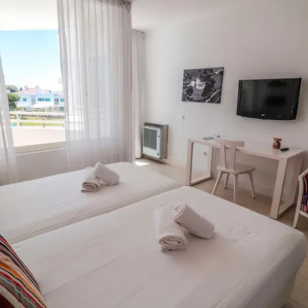 Ξενοδοχείο με διαμερίσματα Prainha Clube 4*