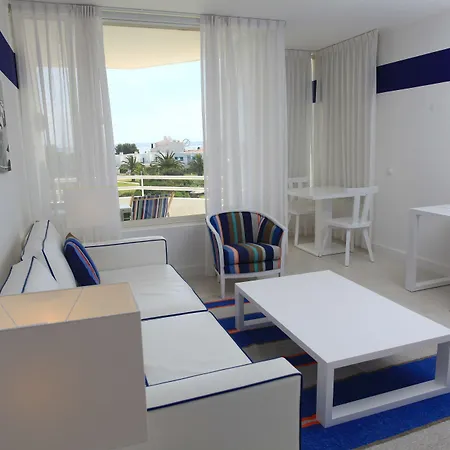 アパートホテル Prainha Clube アルヴォル