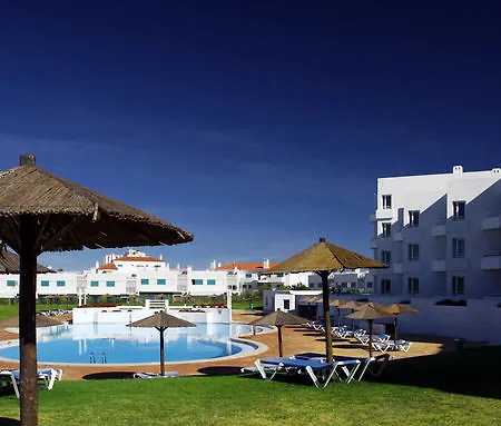 Ξενοδοχείο με διαμερίσματα Prainha Clube 4*